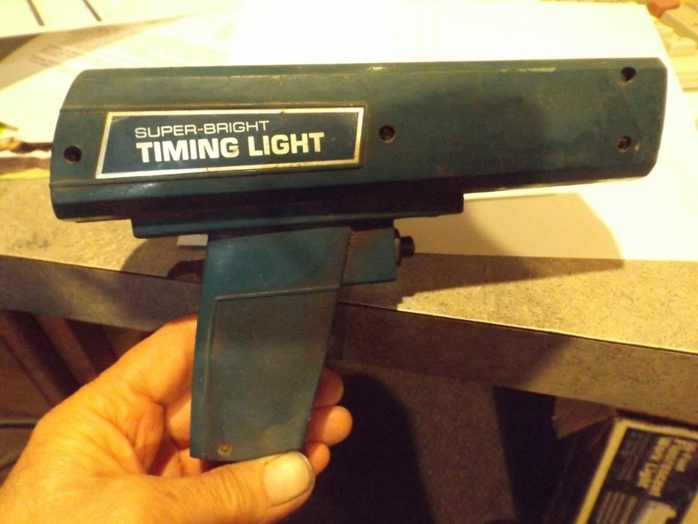 timing light for gas engine with in-line clip for spark plug wire