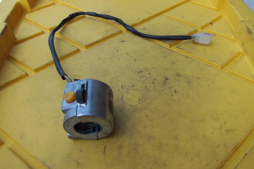 2009 PUMA 50 SCOOTER RIGHT HANDLEBAR SWITCH