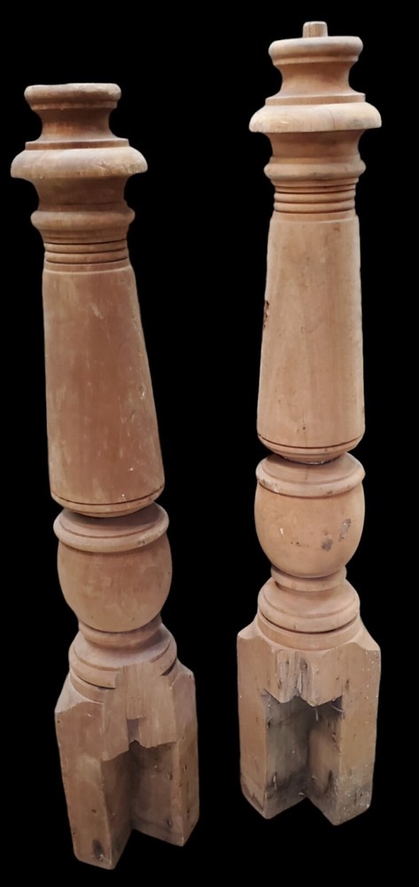 Pair Of Newel Posts *GAM0203
