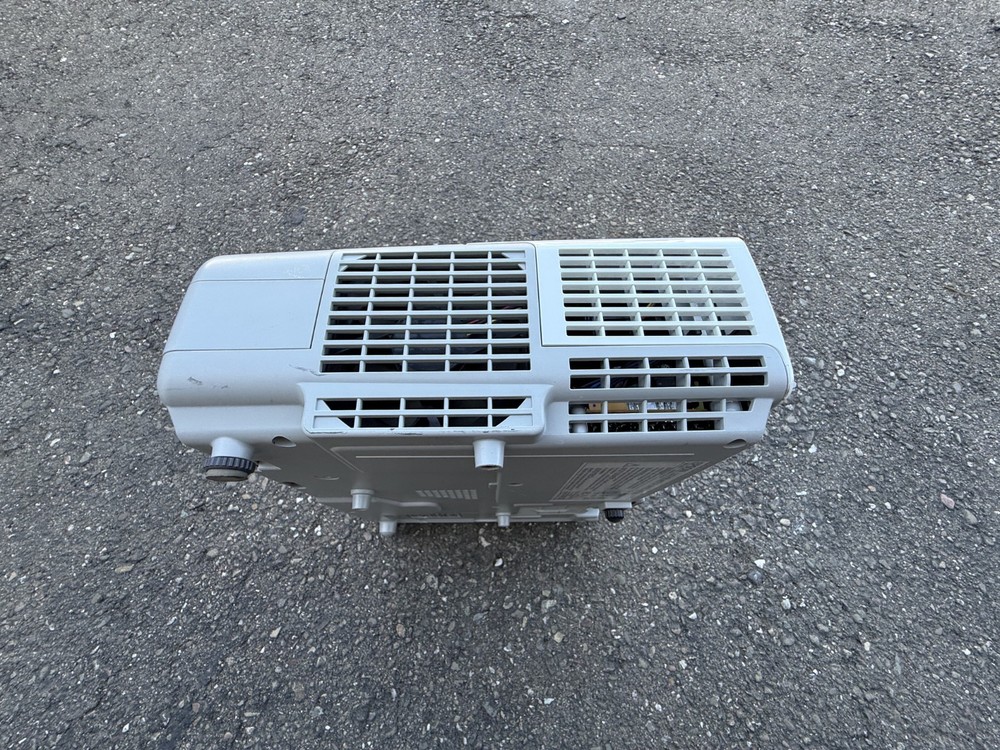 Epson LCD Projector PowerLite 83+ Model EMP-83H