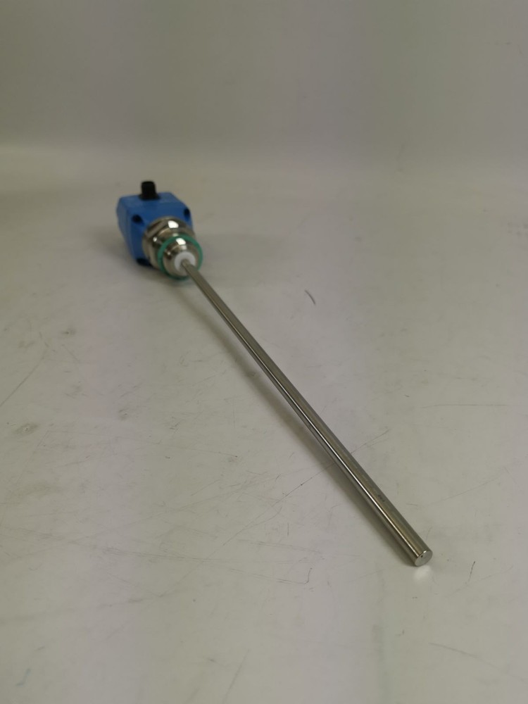 SICK LFP0400-A4NMB liquid level sensor-