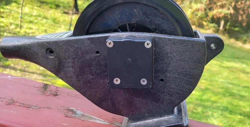 Cannon Manual Downrigger With Mounting Plate