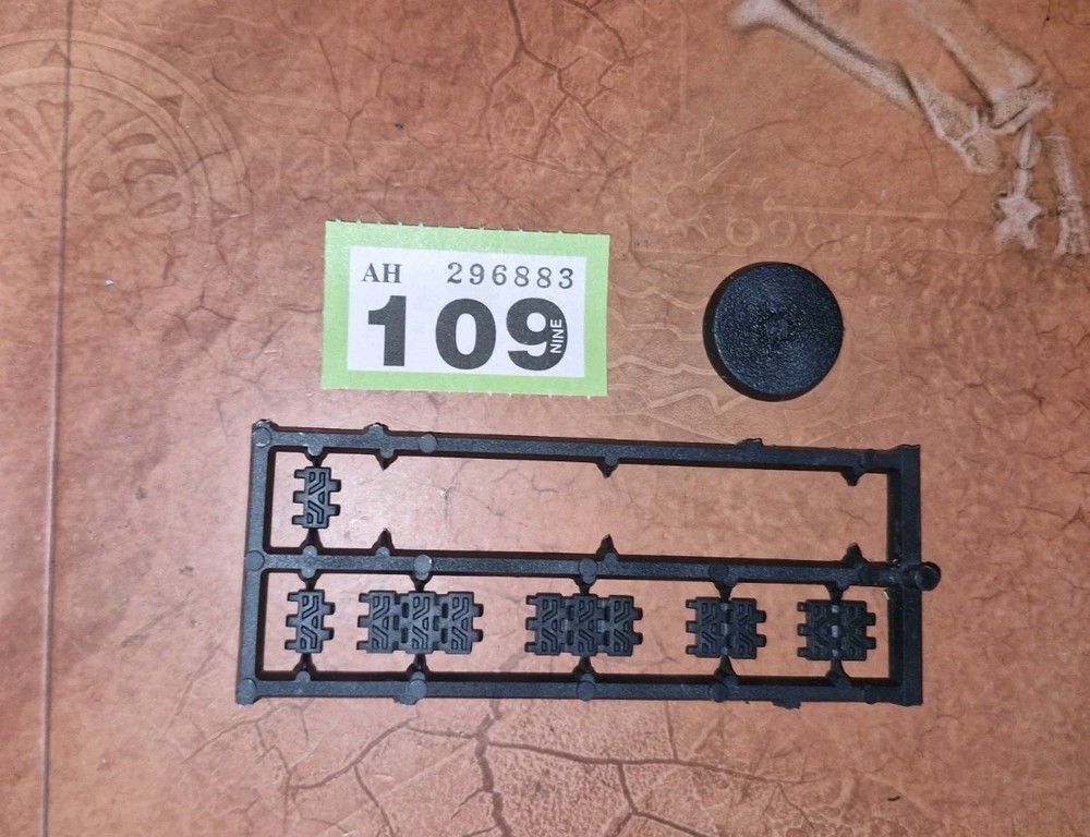 Warhammer 40k Space Marine Rhino Tracks Spares