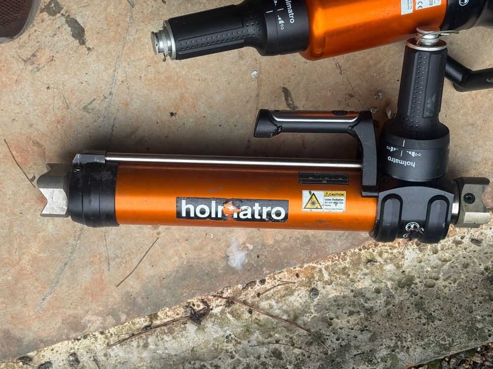 Holmatro rescue tool set