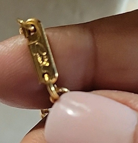 Vintage Signed Pat Pend Sarah Cov Outer Spa E Pendant With Chain
