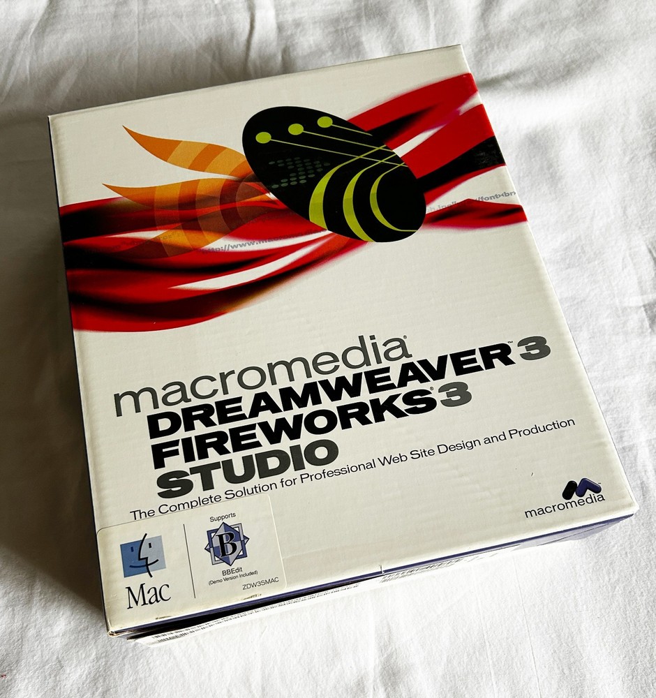 Macromedia Dreamweaver 3 Fireworks 3 Studio - complete set