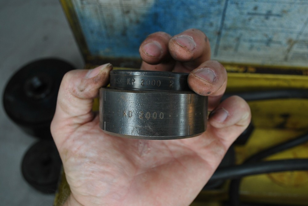 Geosource / ENERPAC 1/2" - 4” KNOCKOUT PUNCH & DIE SET HYDRAULIC PUMP RAM + CASE