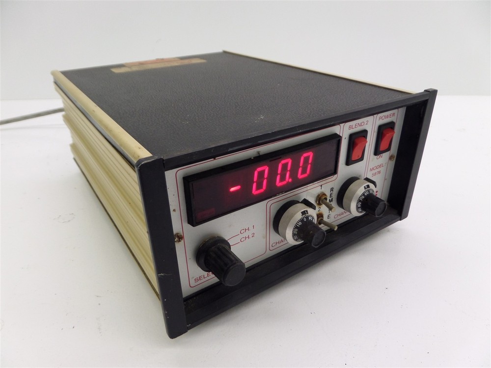 Brooks Instruments 5867 Dual Channel Flow Controller 5867A1B1
