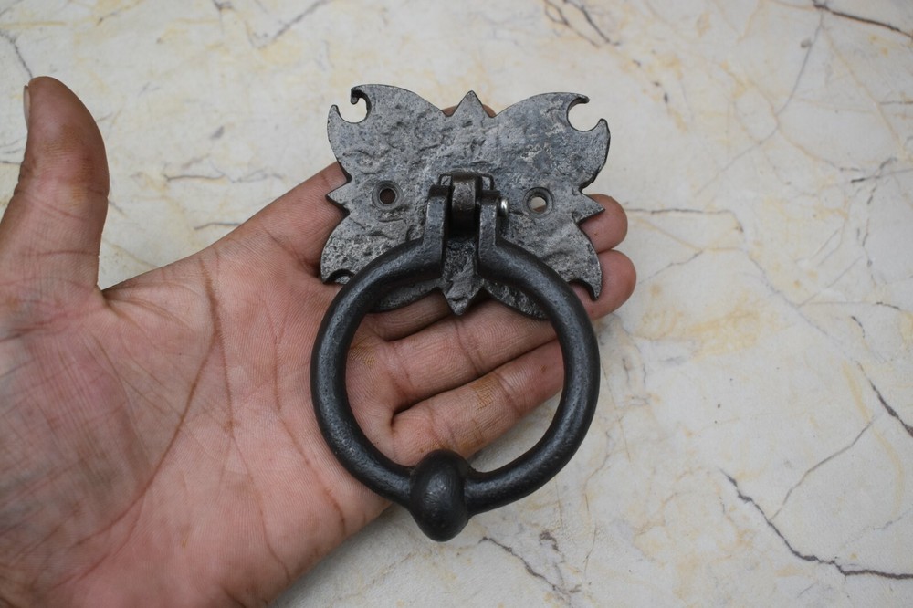 vintage Cast Iron knocker chest door ring Pull drop handle knobs 4 pic