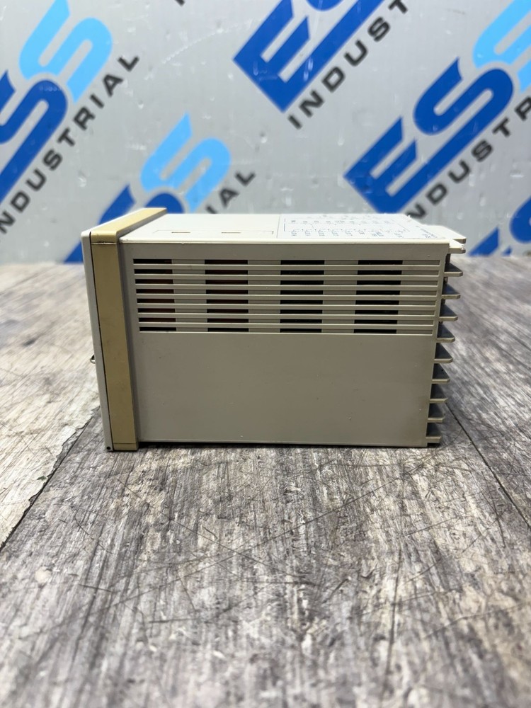 KEYENCE RD SERIES ANALOG SENSOR CONTROLLER RD-50E