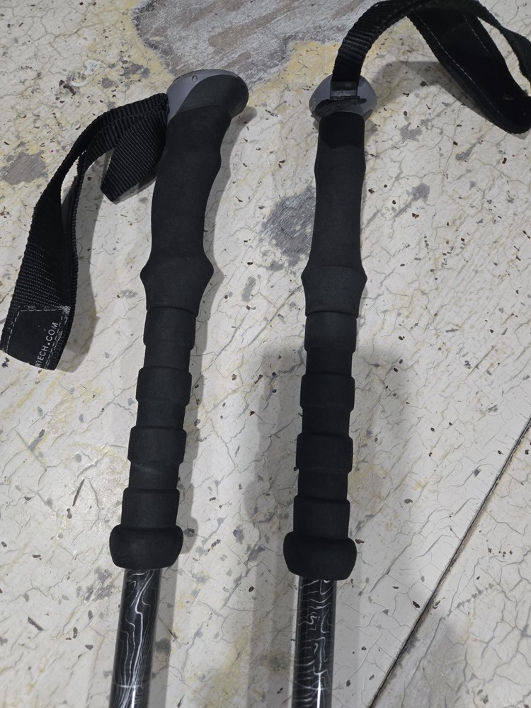 Cascade Mountain Tech Carbon Trekking Poles
