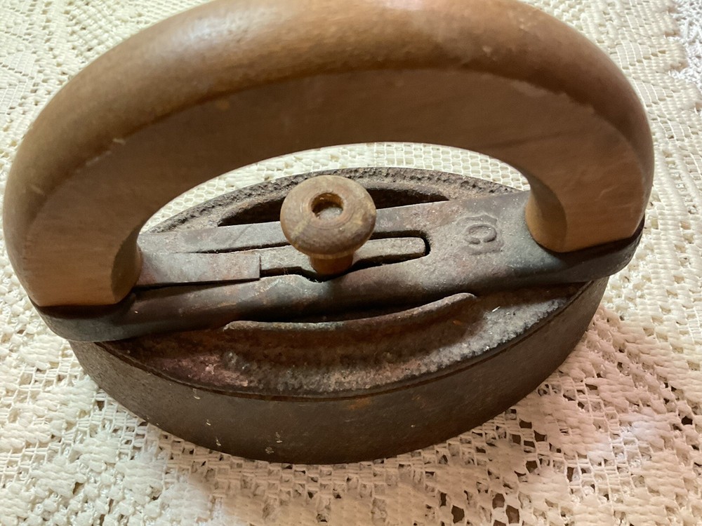 Antique Sad Iron 4# with Detachable Handle Type C