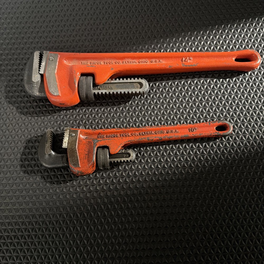2 Rigid heavy duty pipe wrenches - 14” & 10”