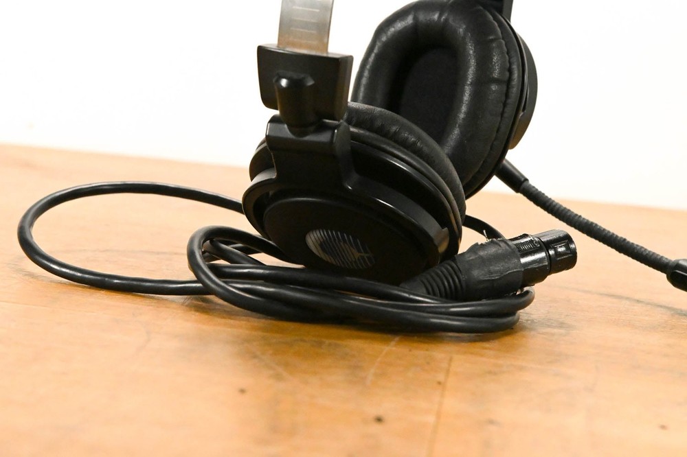 Clear-Com CC-400 Double-Ear Intercom Headset with Dynamic Microphone CG01ZZ0