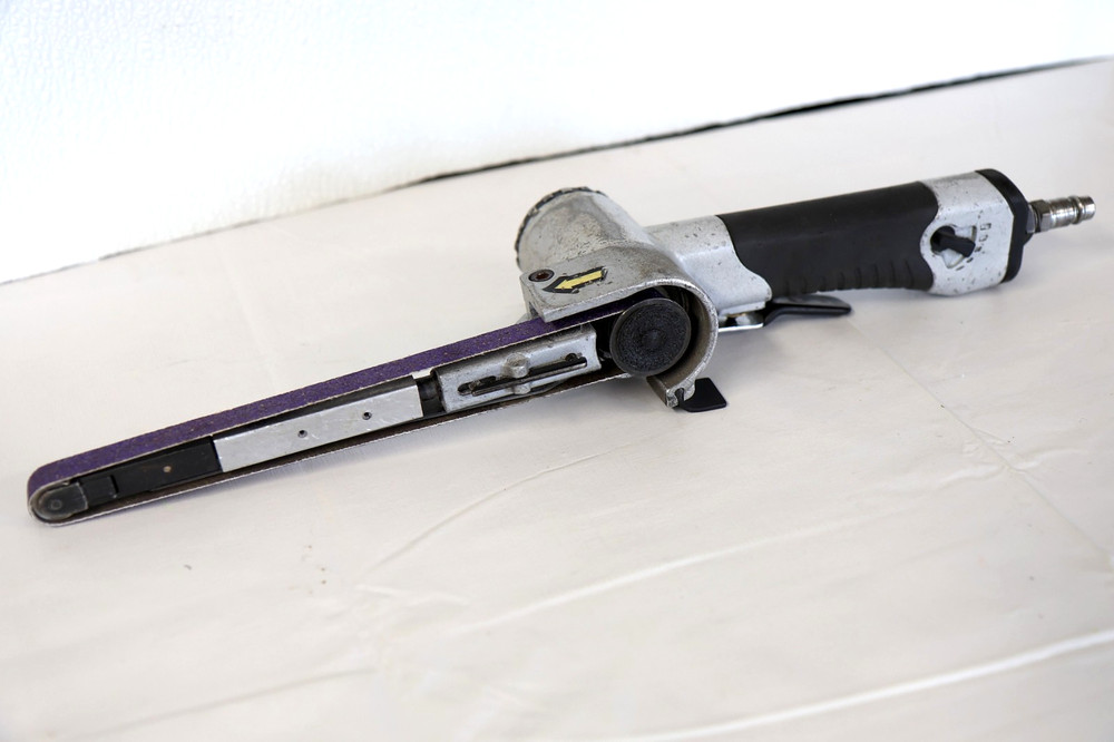 Pneumatic 1/2" x 18" Air Belt Sander