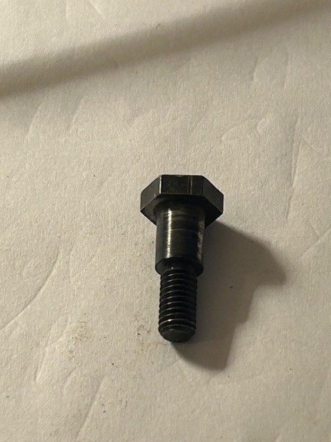 546696 Stud