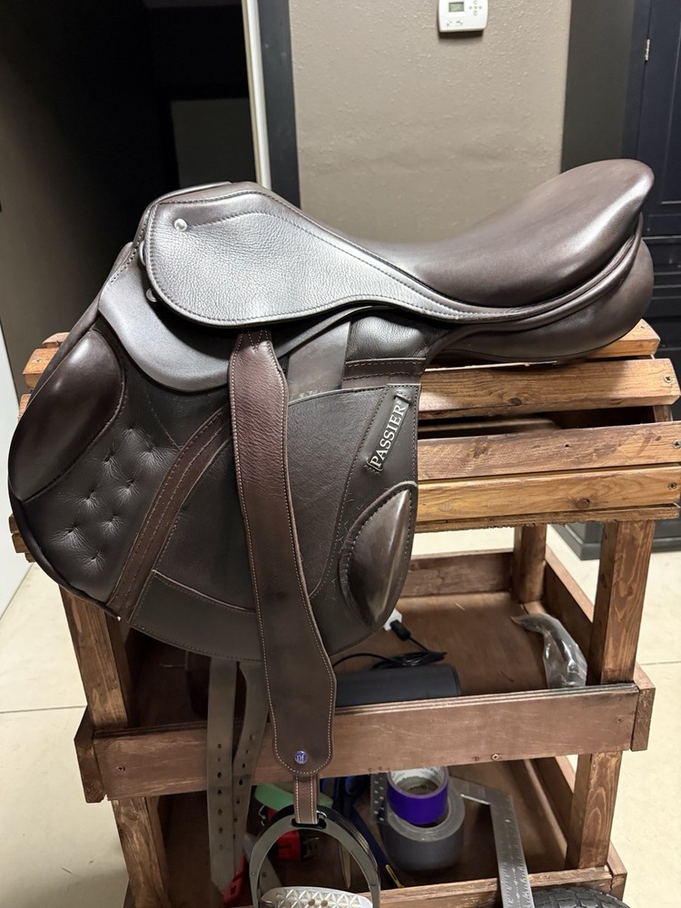 Passier Monoflap Jump Saddle 17.5”