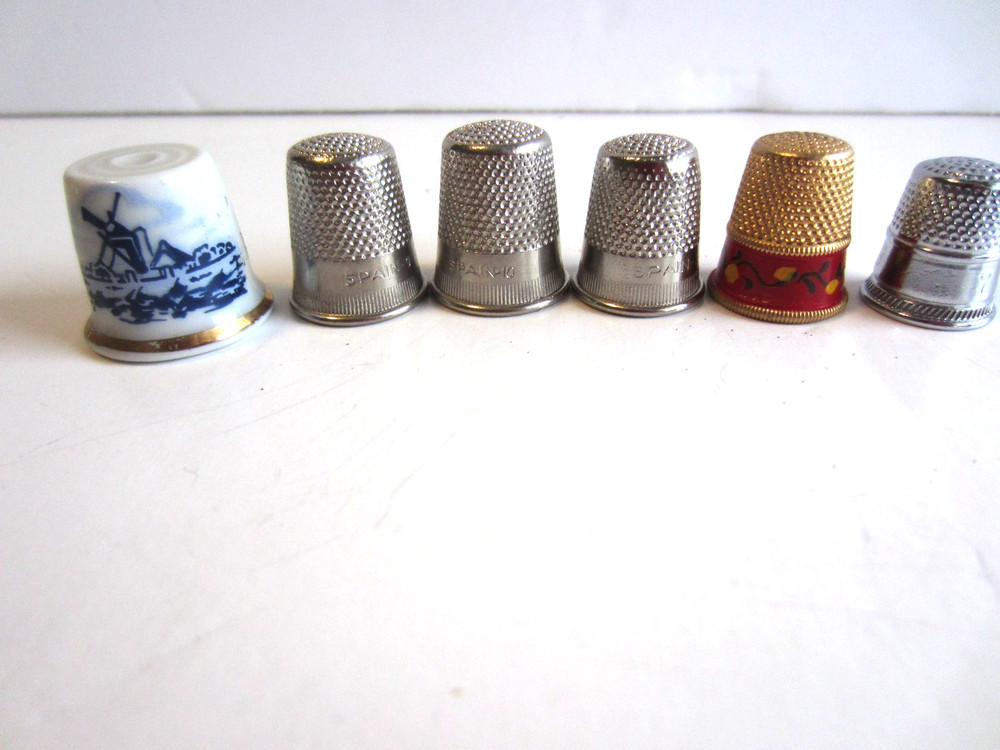 6  Vintage Various Thimbles Lot
