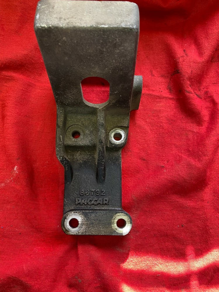 PACCAR Motor Mount Bracket 1821554