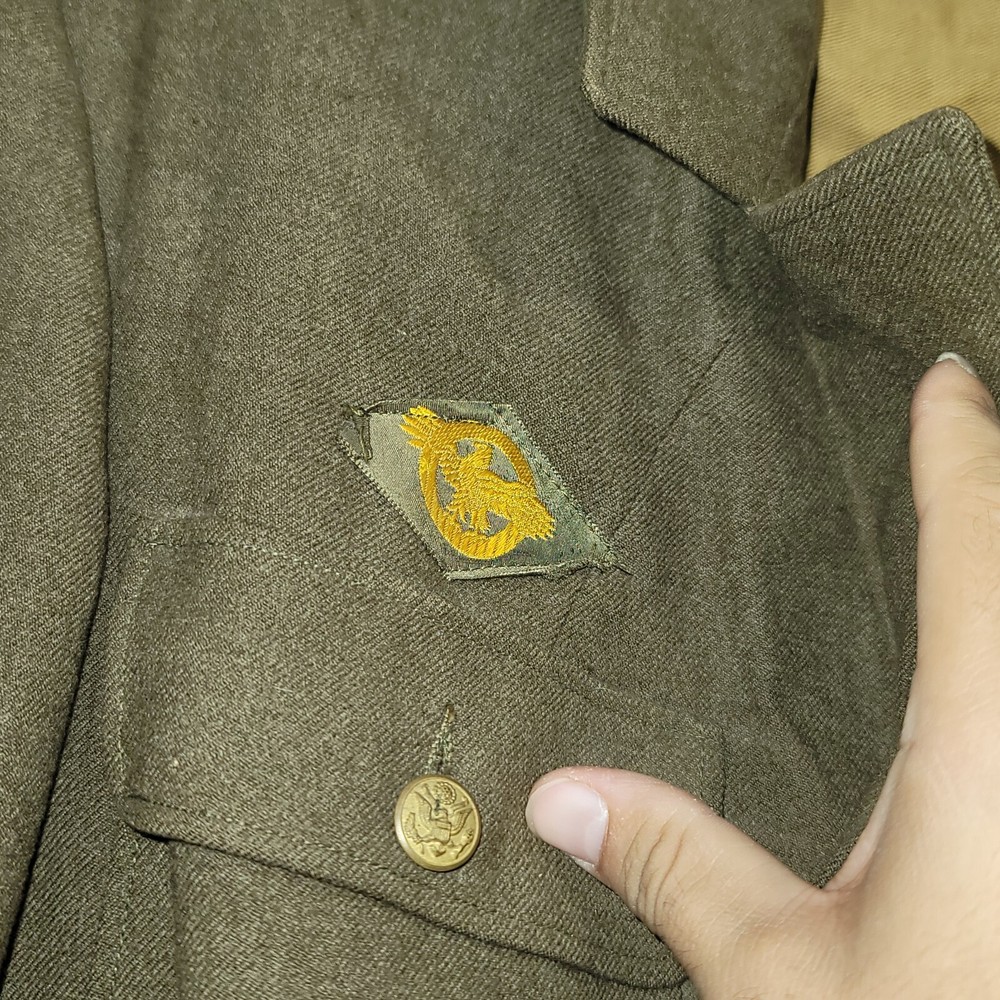 VINTAGE WW2 US ARMY JACKET 37L