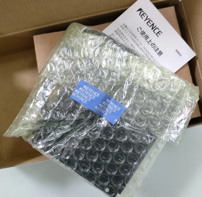 New In Box Keyence CA-DSR9 Light Source