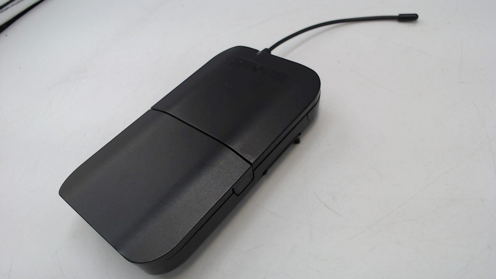 Shure BLX1 Bodypack Transmitter PC1725879