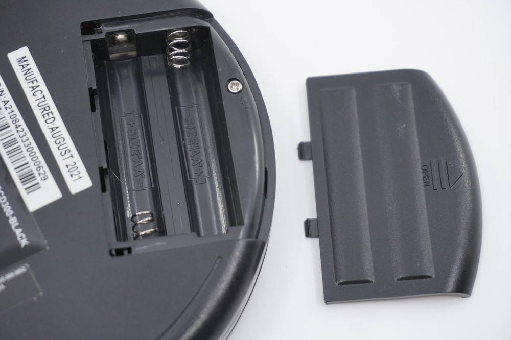 Sylvania Personal Compact Disc CD Player SCD300-Black Tested/Working