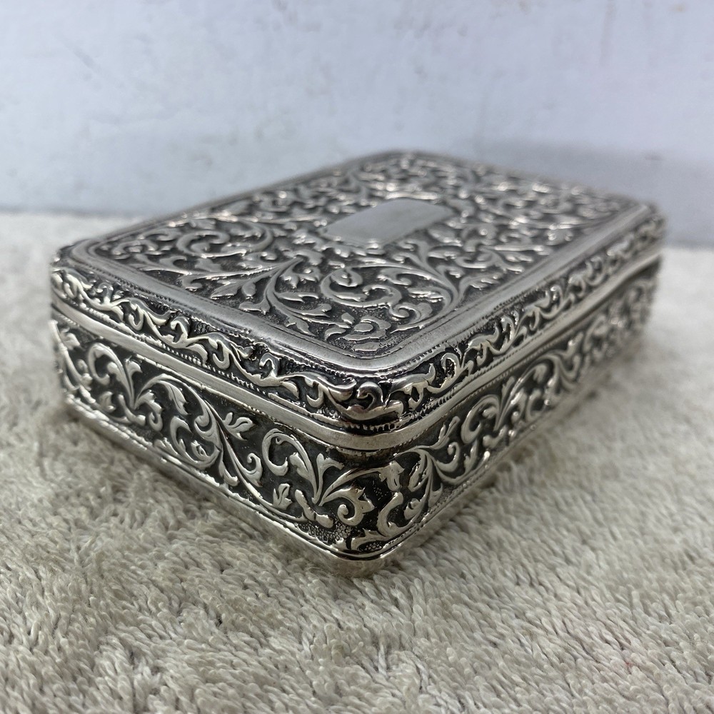Indian 19th Century Solid Silver Table Snuff Box 125 grams Lovely Quality