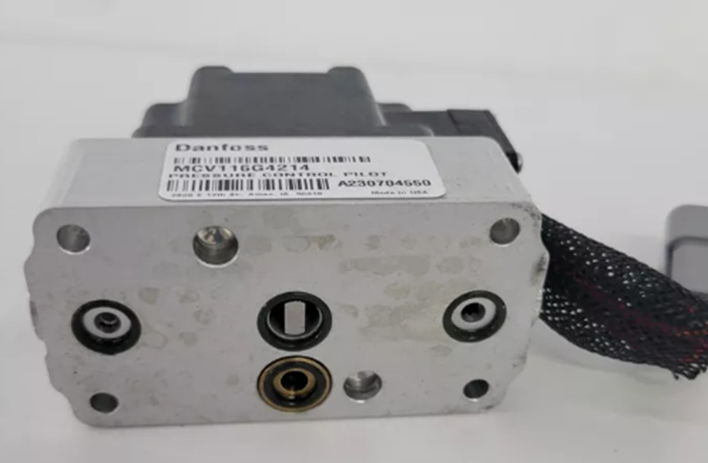 NEW Danfoss MCV116G4214 Pressure Control Pilot