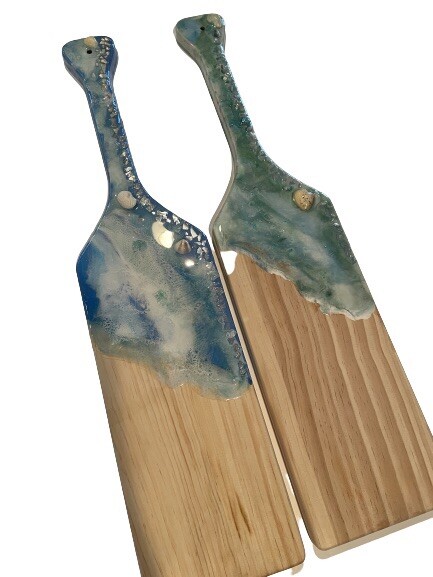 beach themed cutting / charcuterie bosrd