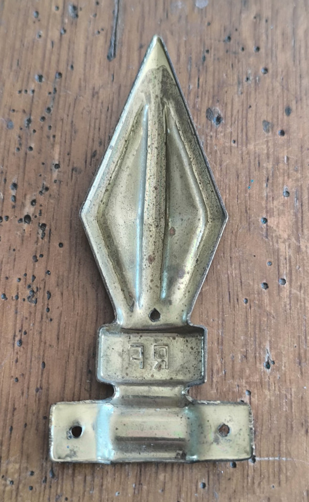 RF Flag Hamp Point Badge /FF59