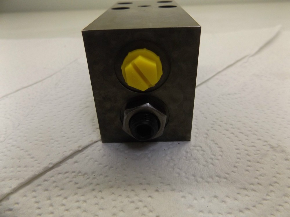 VOLVO 20325635 VALVE