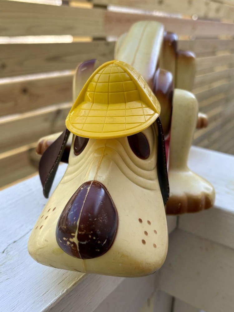 Vintage Digger The Hound Dog Sleuth Detective, 1970s, missing string