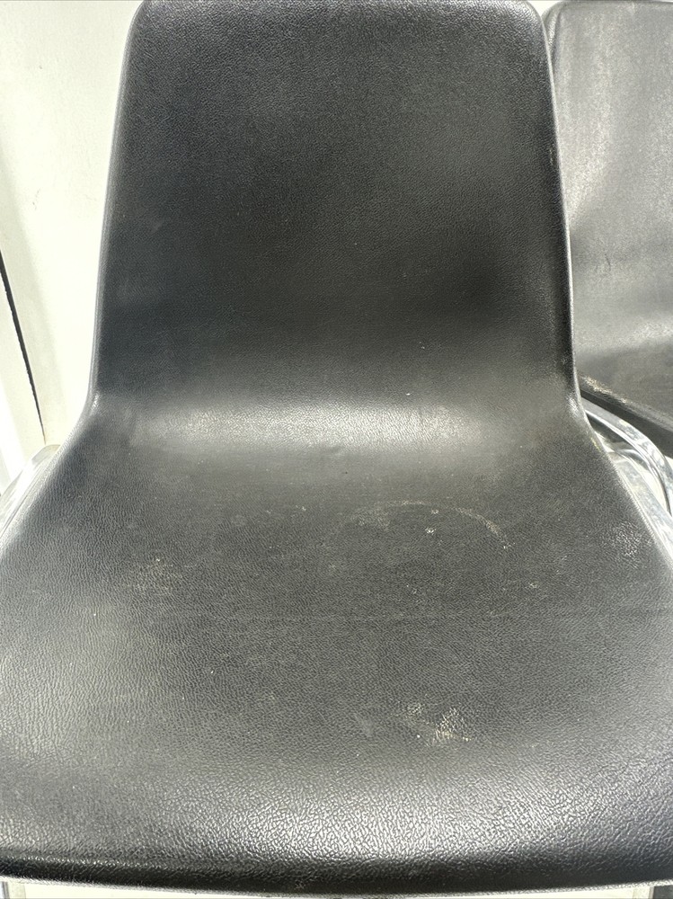 Lot of 2 Side / Stack plastic chairs Black by Samsonite