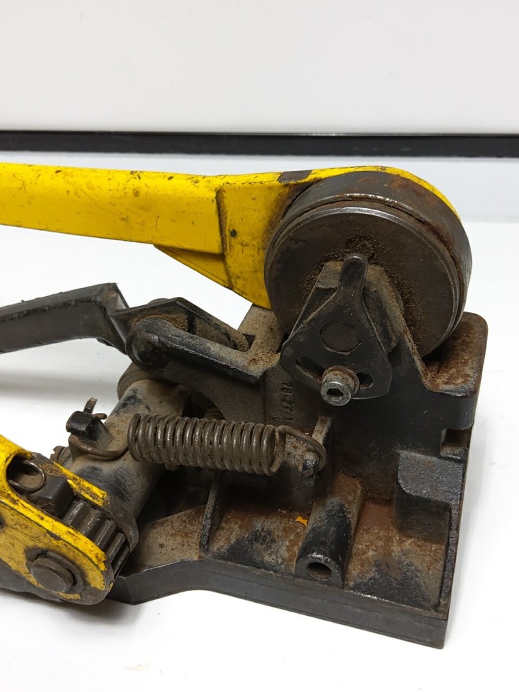 GENERICA STRAPPING TOOL (USED)