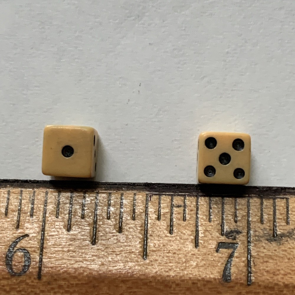 Two 1/4” Butterscotch Dice