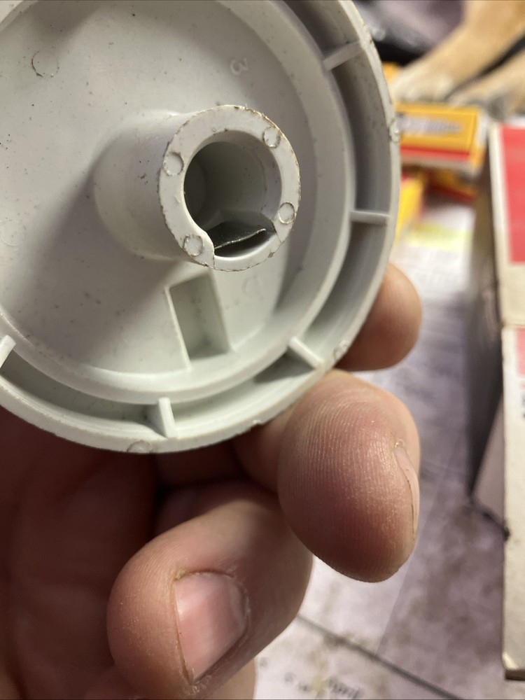 NOS BORG WARNER DISTRIBUTOR ROTOR D205P