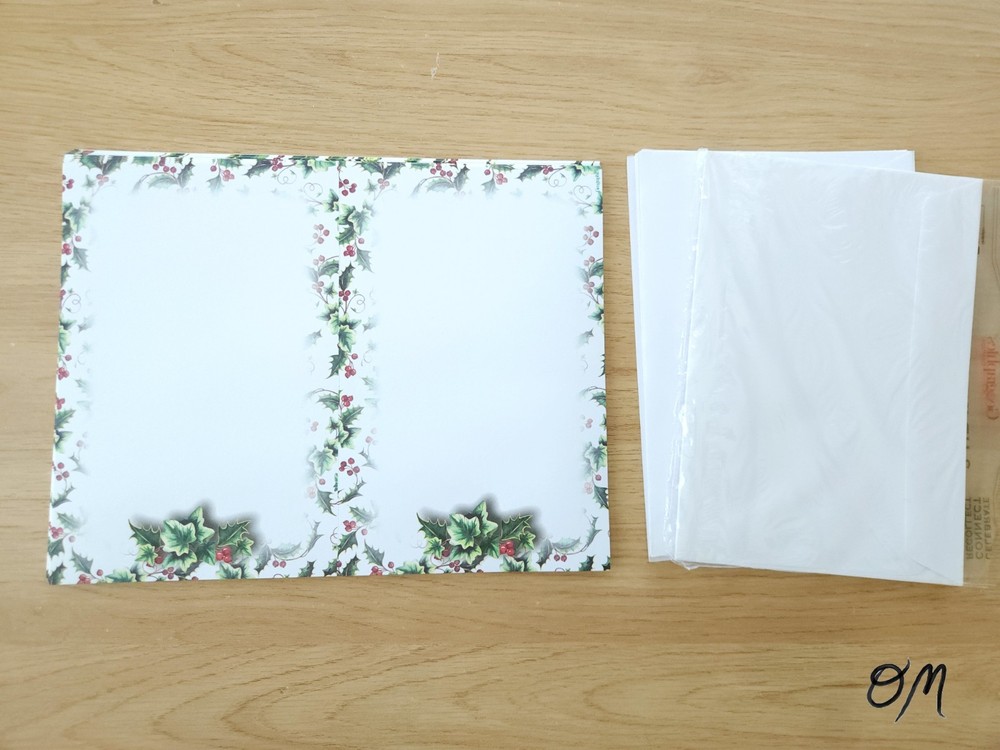 GeoPaper Customizable Christmas Stationary & Envelopes