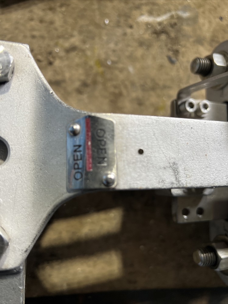 FNW 3” Knife Gate Model # 2020TM