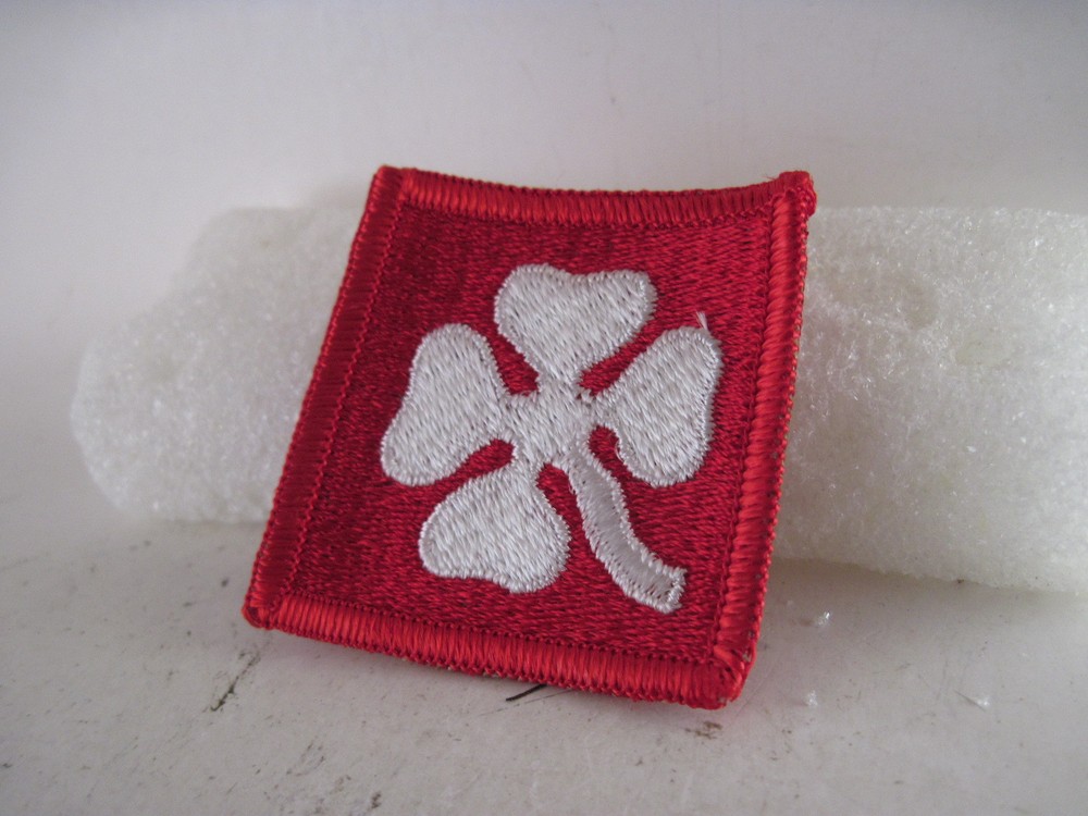 US  4 th  Army    patch (**t779)