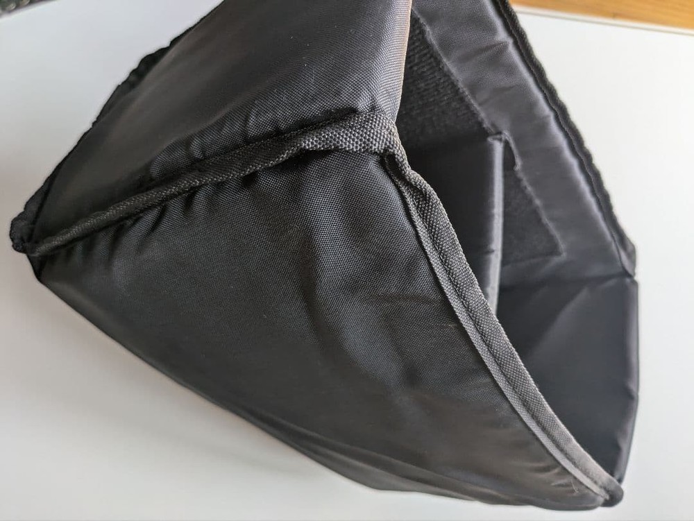Camera Bag Inner Lining: External Dimensions W Approx. 27, D 19, Internal