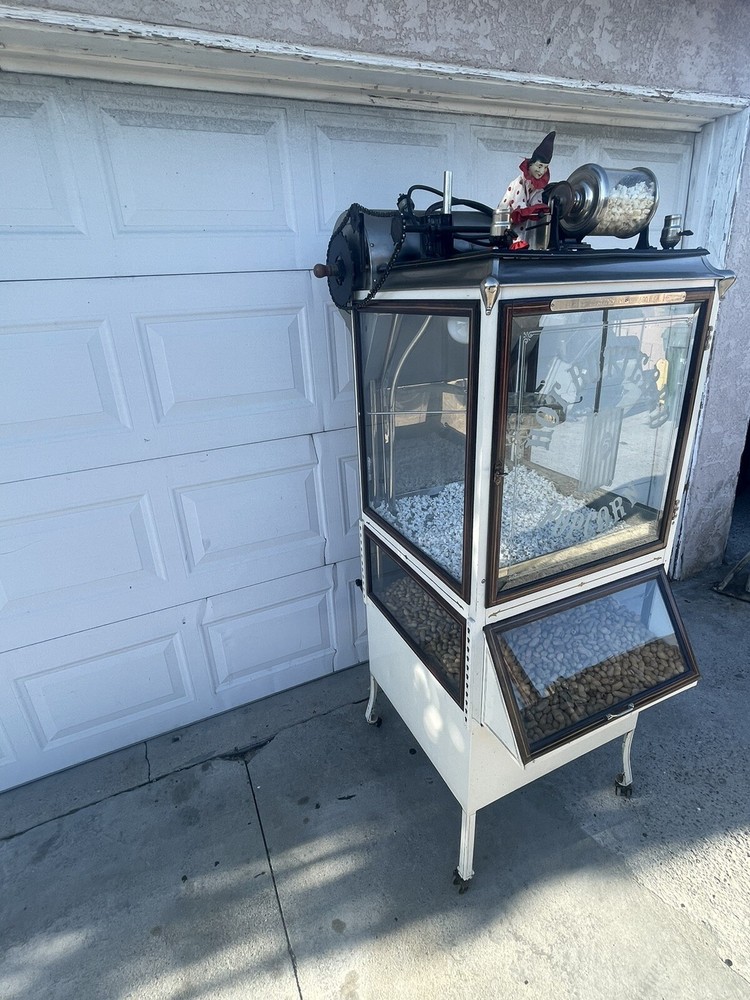 Cretors "Earn-more" model popcorn machine/ peanut roaster - fully restored