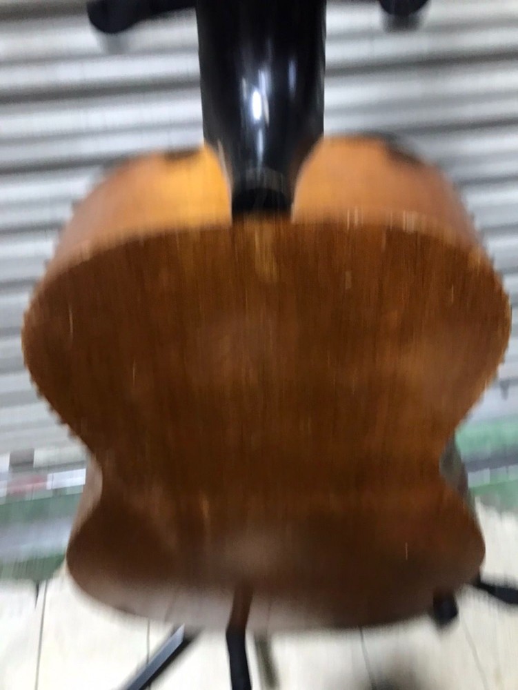 Morena Classical Guitar Usedcm With Wear And Missing String