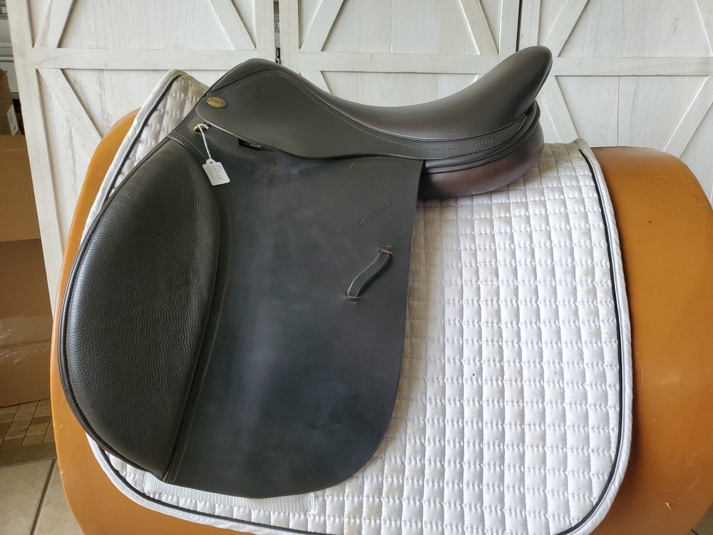 Harry Dabbs Avant GP Saddle 17"/MW