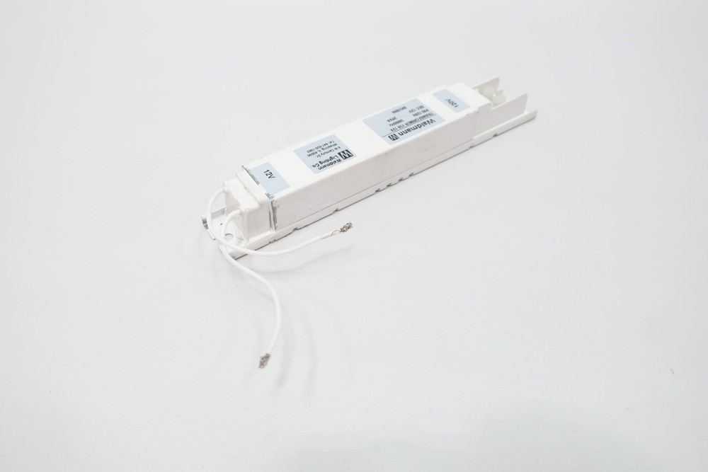 Waldmann 150 124 Constant Voltage Transformer 120v-ac