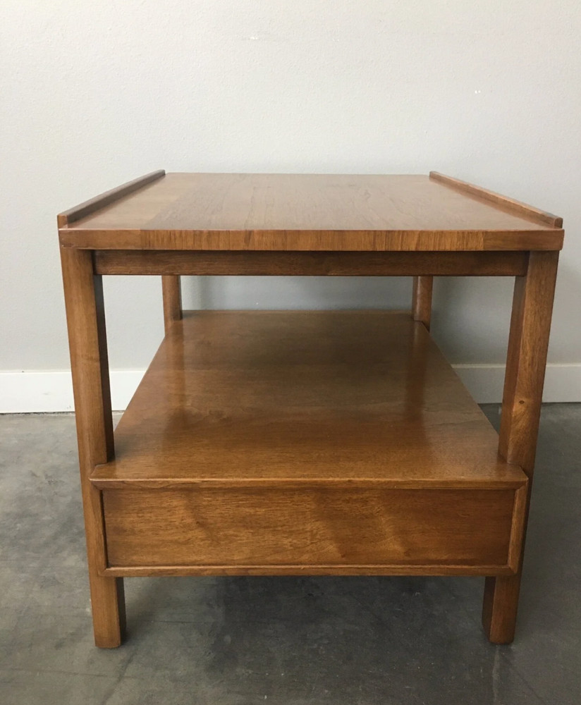 Vintage Drexel Mid Century End or Side Table Med Oak finish
