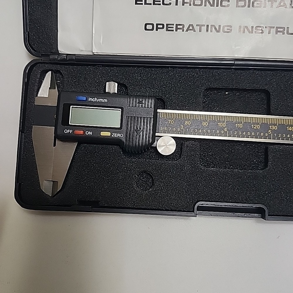 0-150mm Electronic Digital Caliper w/ Plastic Case Needs Battery