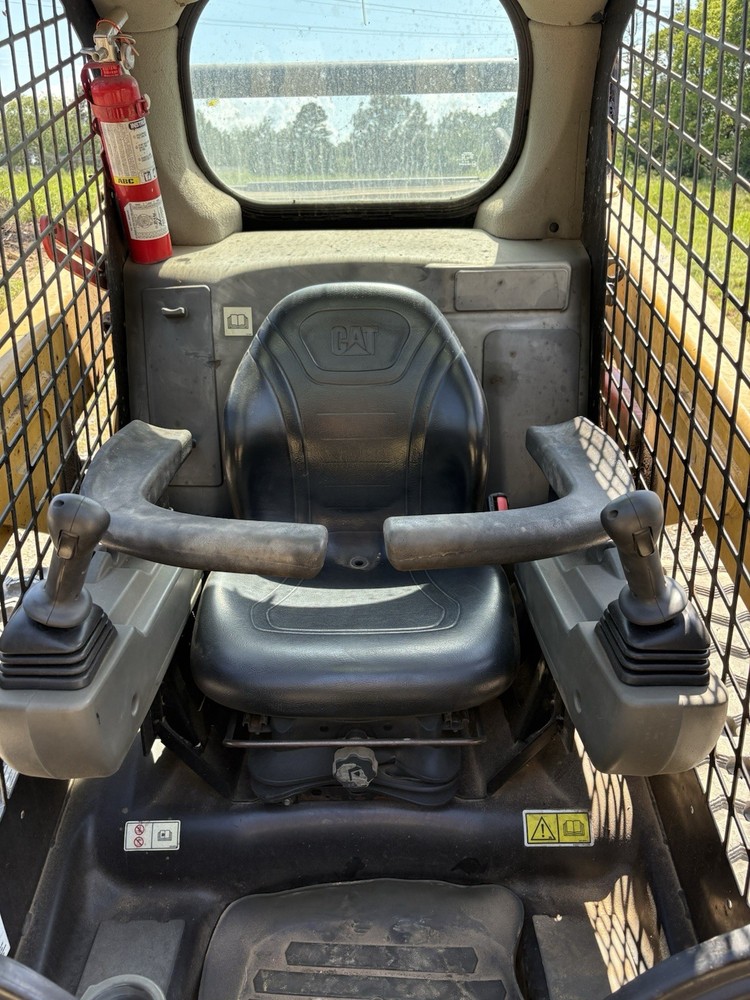 CAT 259D3 Compact Tracked Vertical Lift Skid Steer Loader
