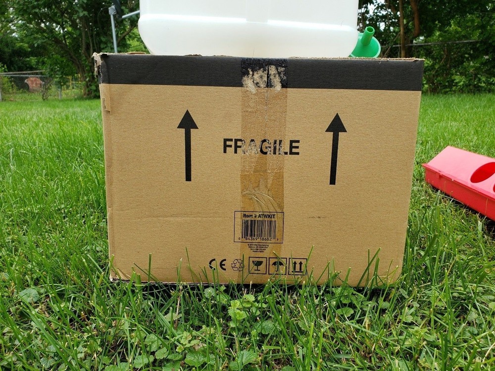 Little Giant Poultry Automatic Plastic Trough Waterer Kit (2 Gallon)