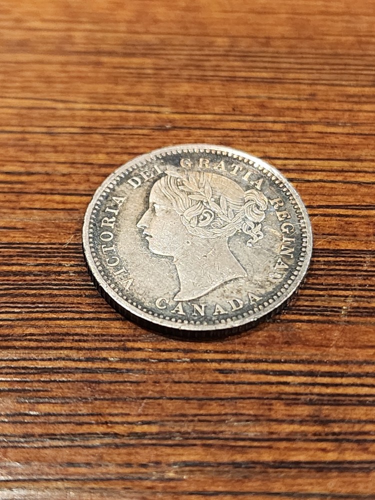 1901 Canada 10 Cents Silver Coin